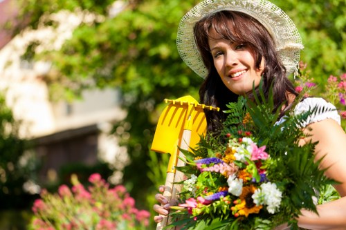 Traditional and modern garden design elements in Chigwell